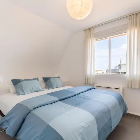 Apartamento Reformado En El Centro Con Vista Al Mar *
